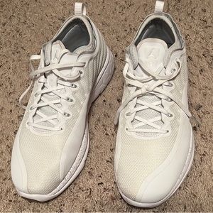 Men’s Jordan white tennis shoe size 10 for sale - GUC $48